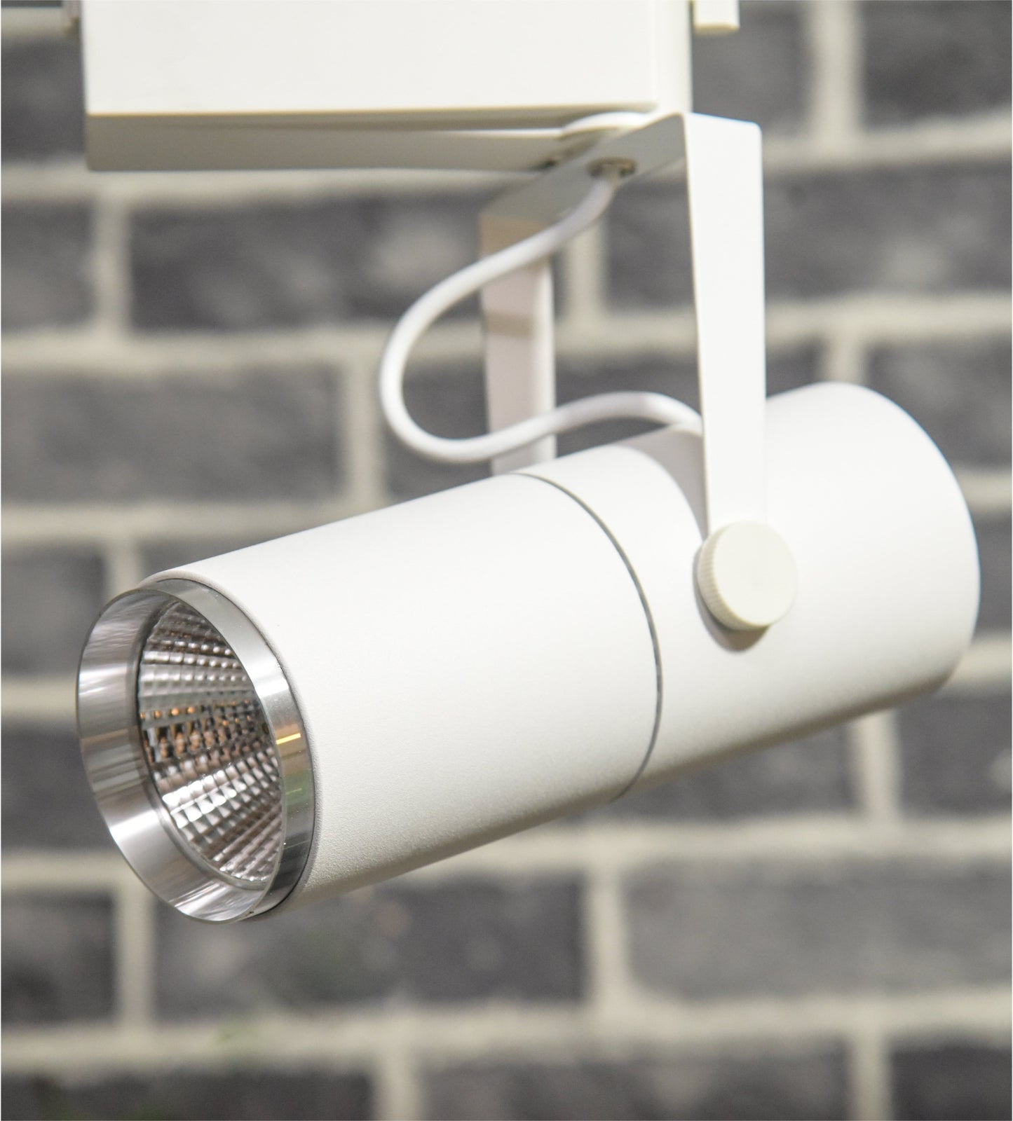 30 WATT WHITE TRACK LIGHT PUT-307-WW